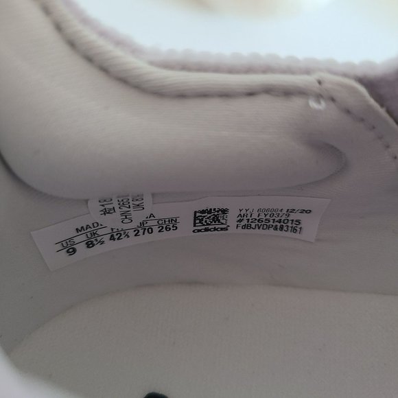 NEW Adidas Ultraboost 21 Running Shoes FY0379 Size 9 Triple White